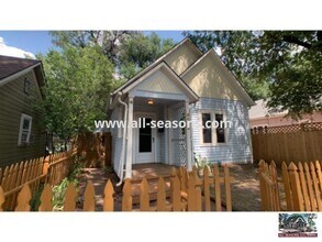 Building Photo - 3012 W Pikes Peak Ave