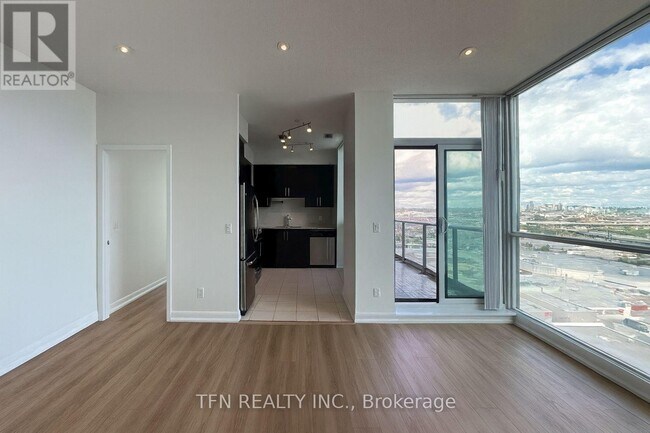 Photo du bâtiment - 205-2205 Sherway Gardens Rd