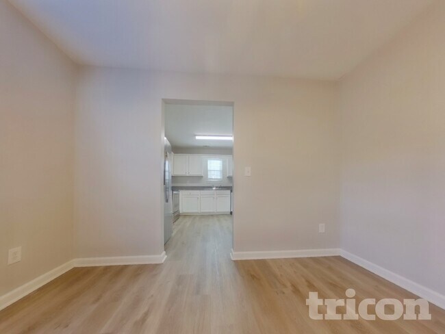 Foto del edificio - 613 Amberwood Dr