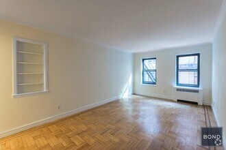Building Photo - 124 E 24th St