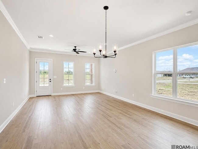 Foto del edificio - 7373 Perkins Rd