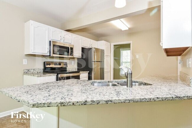 Building Photo - 5120 Springhouse Farm Rd