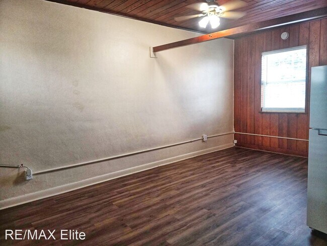 Building Photo - Studio, 1 bath House - 3670 N Dixie Hwy #2
