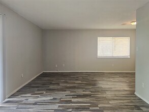 Building Photo - 398 Duroux Rd