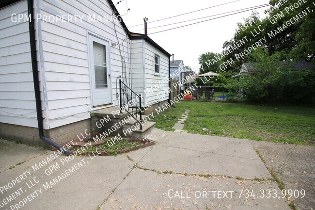 Foto del edificio - Wayne Home Ready for You!