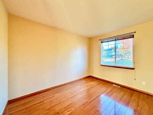 Building Photo - 19415 77th Pl NE