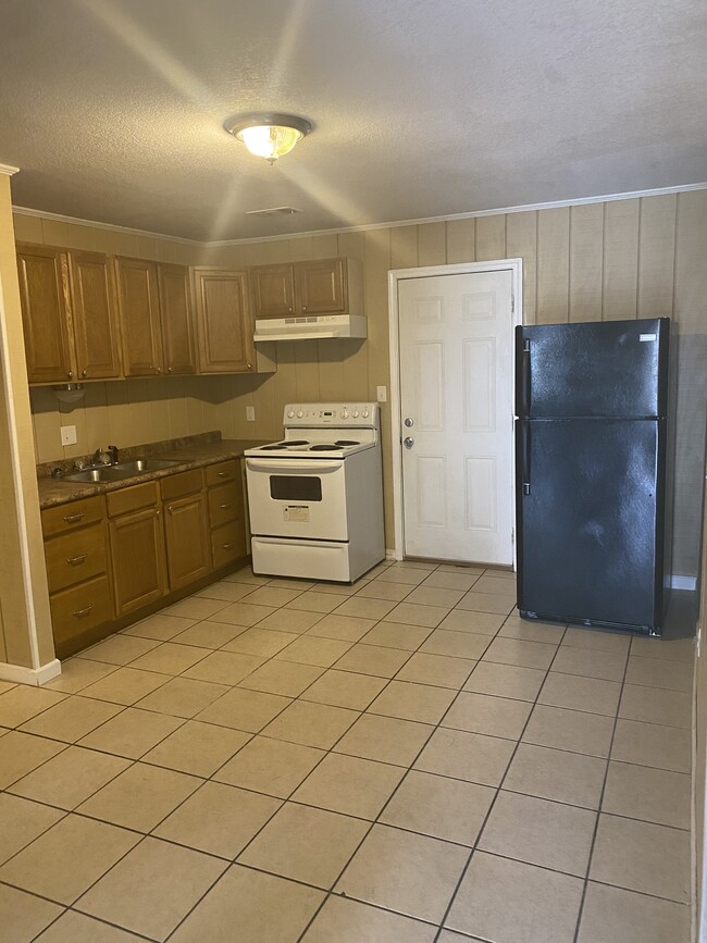 Building Photo - 5308 Apt Dr