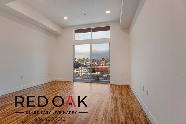 Foto del edificio - 453 S Kenmore Ave