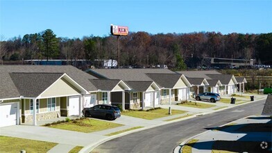 Building Photo - 100 Harvest Grv Ln