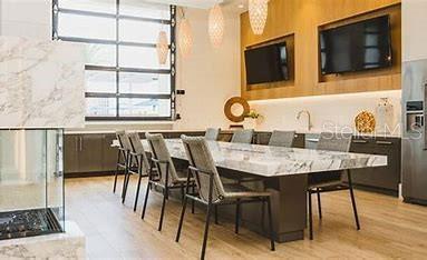 Foto del edificio - 119 E Pine St