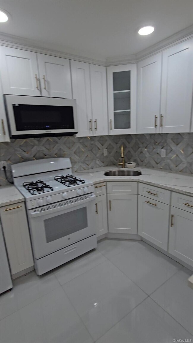 Foto del edificio - 101-25 111th St