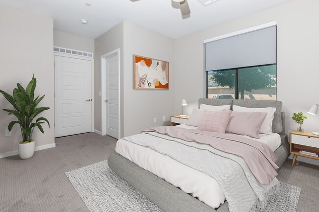 Interior Photo - Onyx North Central