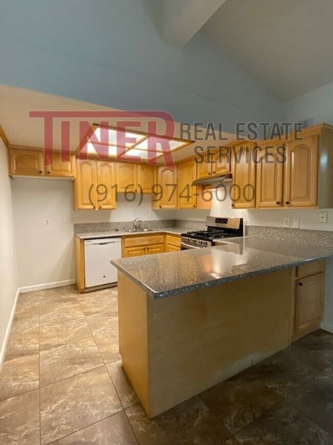 Foto del edificio - 2 Bedroom/2 Bathroom Duplex