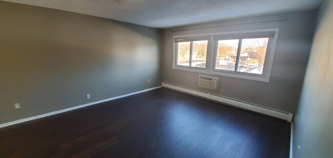 Foto del edificio - 2616 Harriet Ave