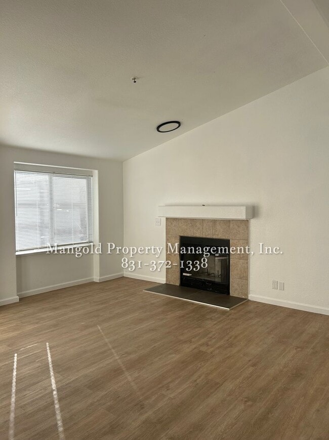 Building Photo - Spacious 3-Bedroom 2-Bath Home  with Fireplace, Fenced Yard, and Attached Garage