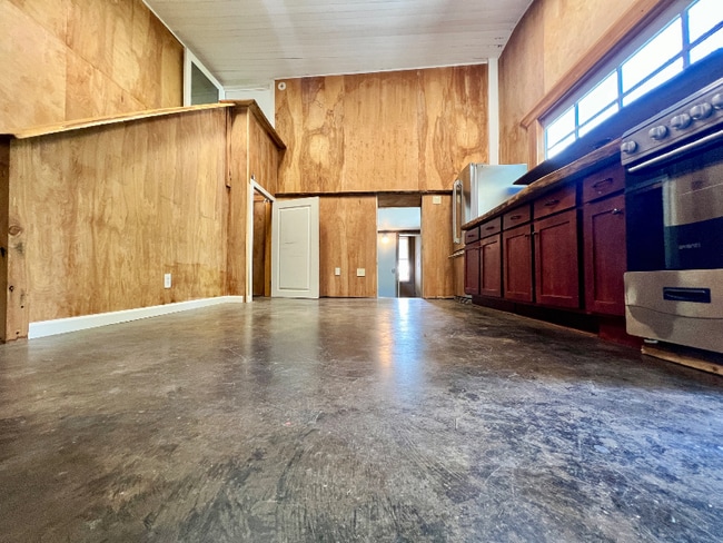 Building Photo - 1279 Kenmore Pl