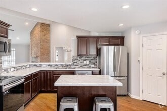 Building Photo - 8518 Forest Point Dr