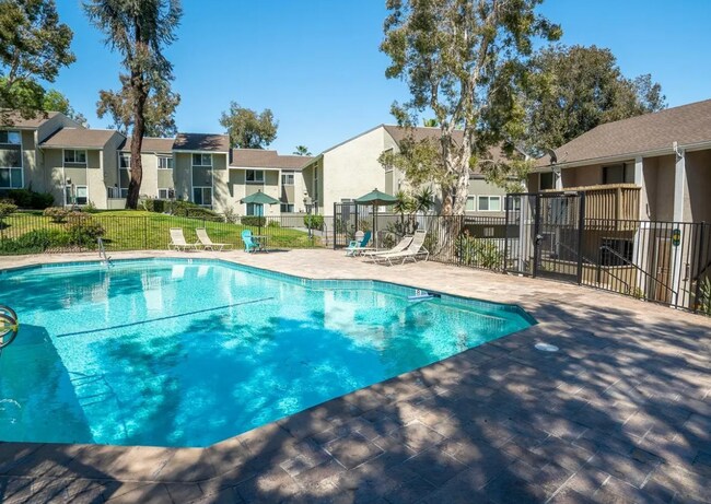 Foto del edificio - 6333 College Grove Way