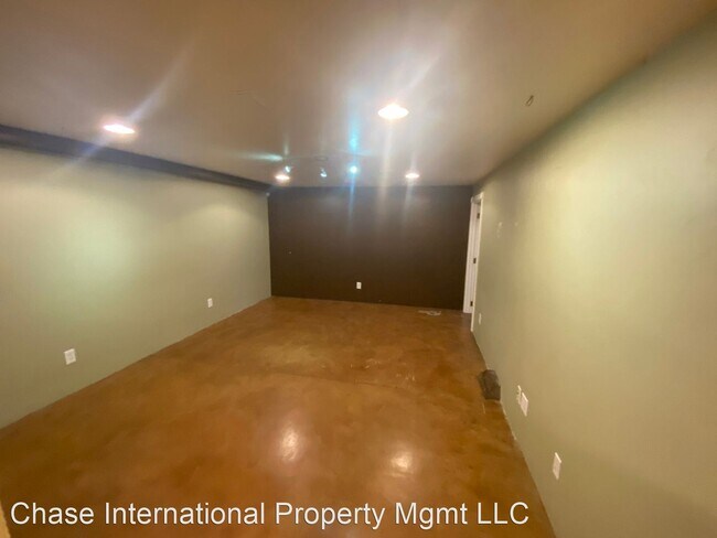 Building Photo - 3 br, 2 bath House - 1025 Locust Street