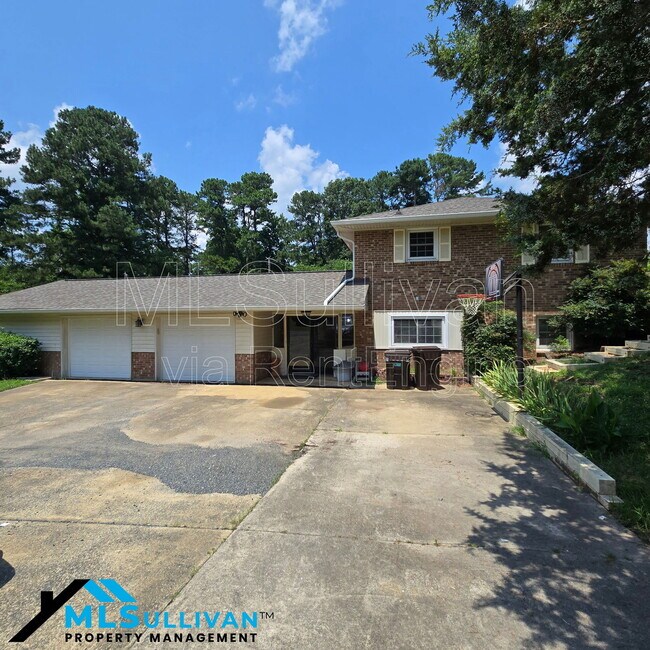 Foto del edificio - 2601 Cohnwood Dr