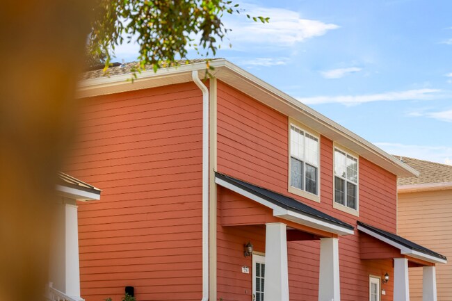 Foto del edificio - 833 Arbor Lake Dr