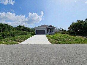 Building Photo - 309 Lakewood Ln