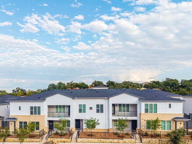 Building Photo - Oasis at Stone Oak