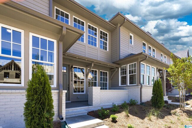 Building Photo - 1105 Windsor Dr