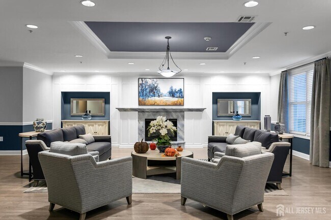 Foto del edificio - 325 Regency Pl