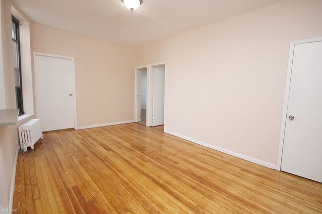 Foto del edificio - 3456 33rd St