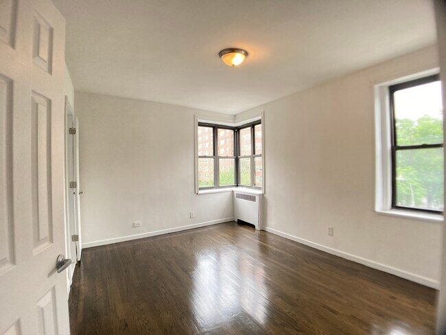 Foto del edificio - 690 Fort Washington Ave