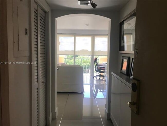 Photo - 2951 S Bayshore Dr Apartment