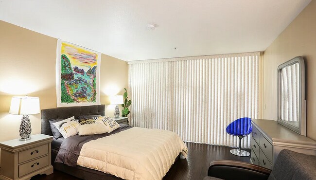 Foto del edificio - 880 W 1st St