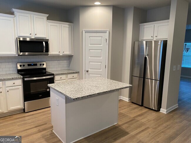 Building Photo - 216 Finley Dr