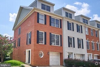 Building Photo - 504 N Thomas St