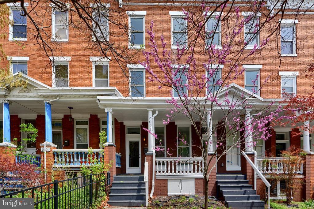 Primary Photo - 2619 N Calvert St