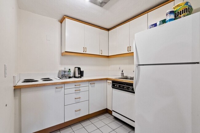 Foto del edificio - 244 Beacon St