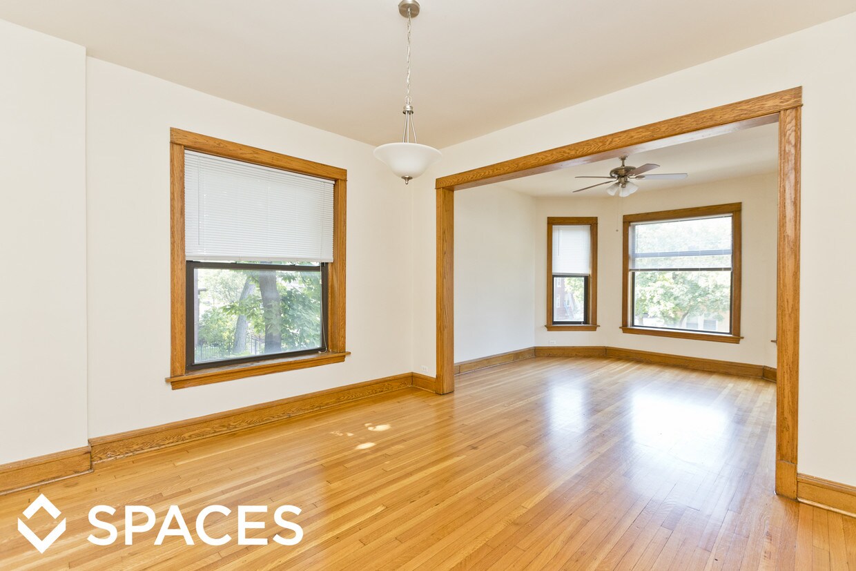 Foto principal - 3287 W Wrightwood Ave