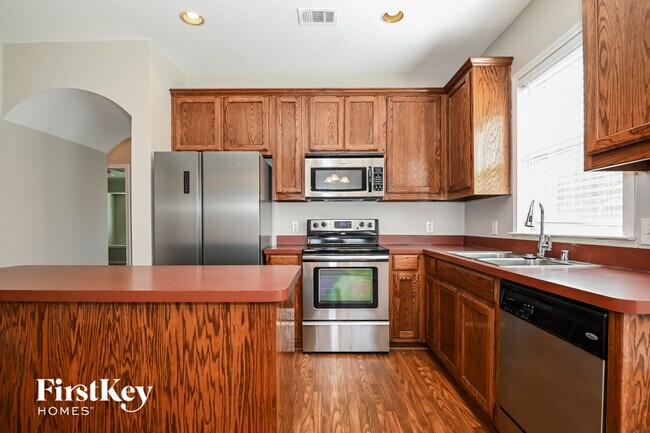 Foto del edificio - 1309 Honeywood Ln