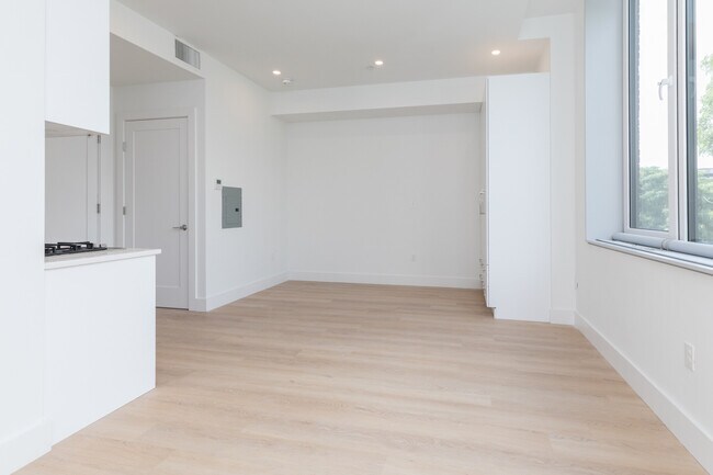 Foto del edificio - 1126 Harrison Ave