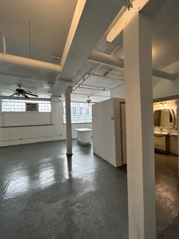 Building Photo - 3960 Grand River Ave