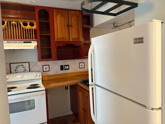 Foto del edificio - 423 Kirkcaldy Ct