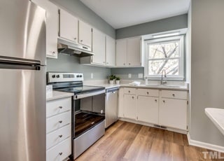 Building Photo - 111 Weatherstone Dr