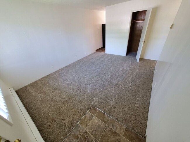 Foto del edificio - 550 SW Levens St