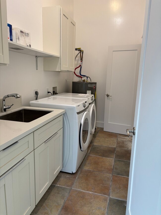 Building Photo - 73-4583 Kukuki St