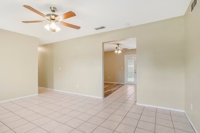 Foto del edificio - 2910 Xavier Ct