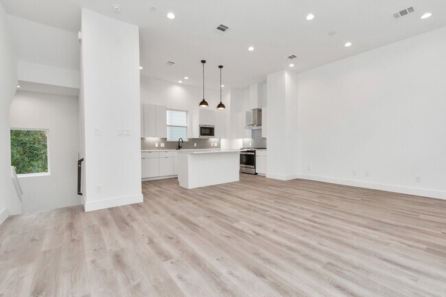 Foto del edificio - 2708 Drew St