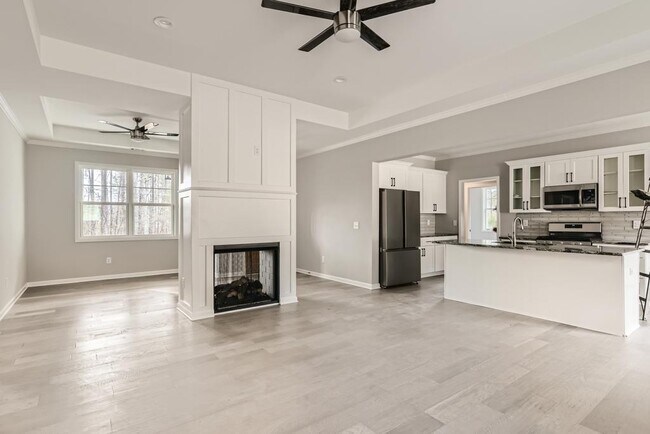 Building Photo - 740 Poplar Springs Rd
