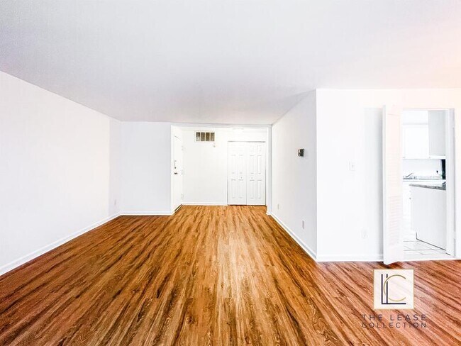 Building Photo - 3315 Huntley Sq Dr
