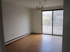 Building Photo - 368C-D Electronics Pkwy